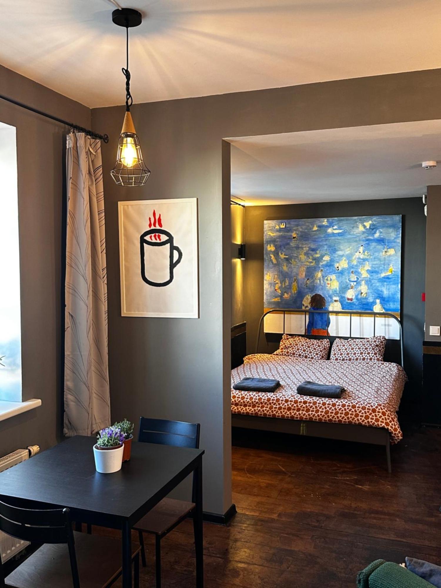 Coffeeshop Living Experience In Oldtown! *