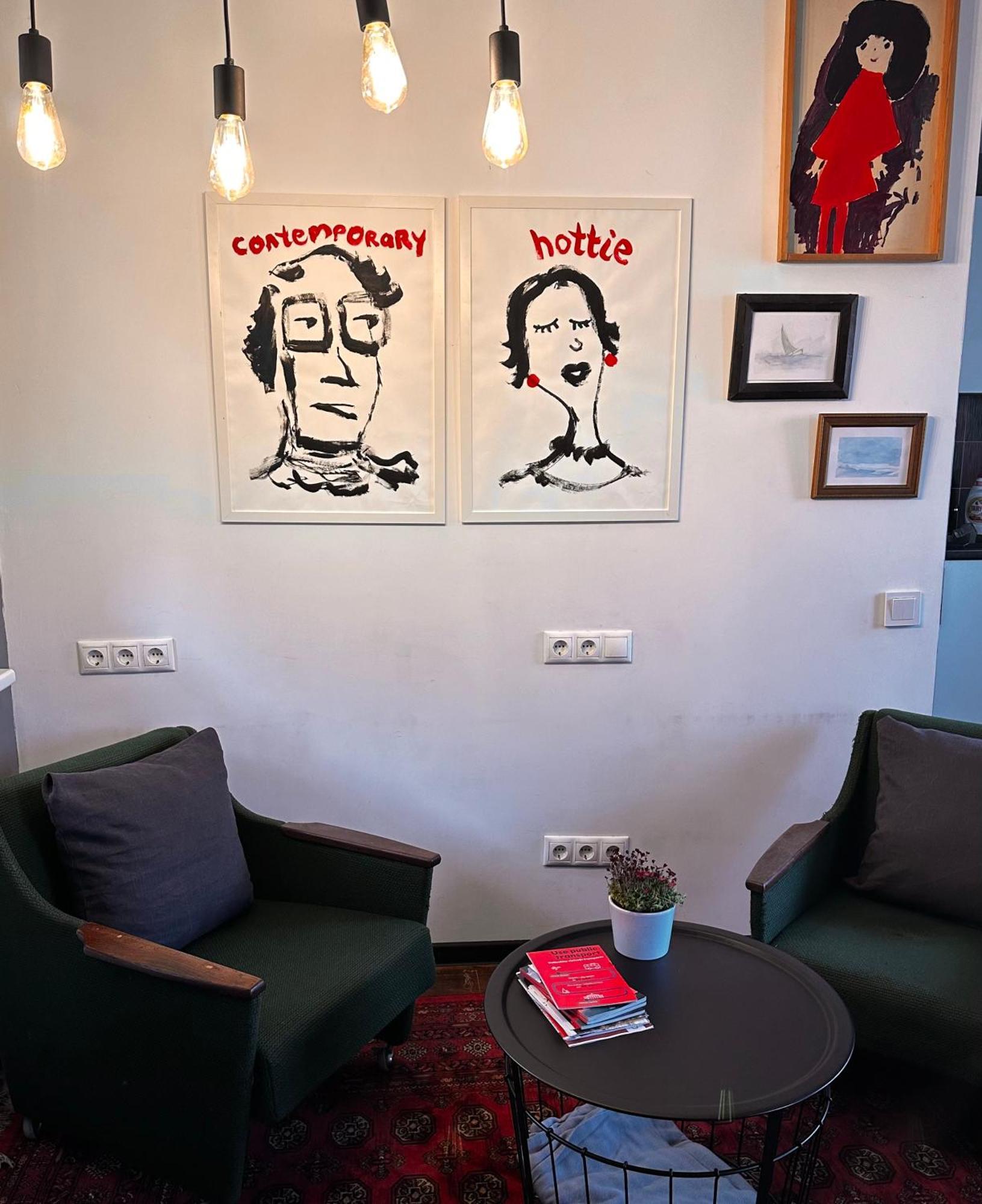 Coffeeshop Living Experience In Oldtown! *